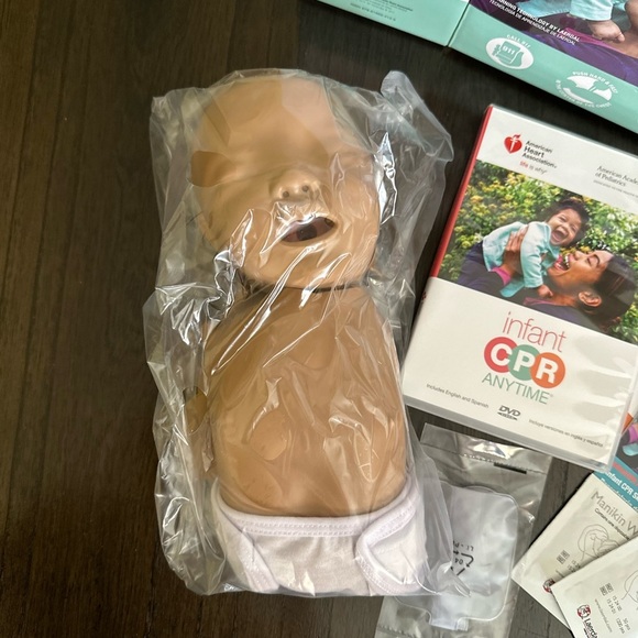 New Infant CPR Doll Anytime Kit AHA Heart Association DVD Training +Baby Manikin - Picture 4 of 15